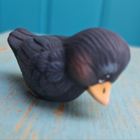 Vintage Porcelain Bird Tiny Figurine Bord Lover Gift Collectible Knick Nack - Picture 3 of 16